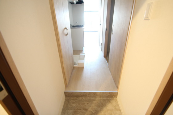 玄関　※別部屋の写真です