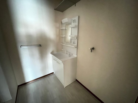 洗面設備　※別部屋の写真です