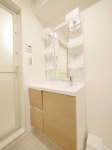 洗面設備　UPPER　FIELD　WOOD （別部屋の写真です）