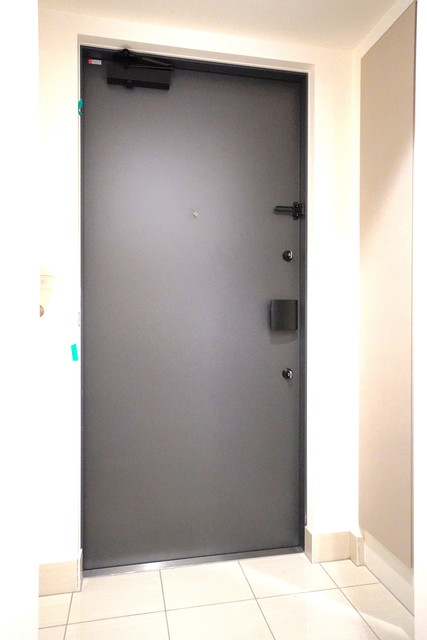 玄関　※写真は同タイプ住戸です。