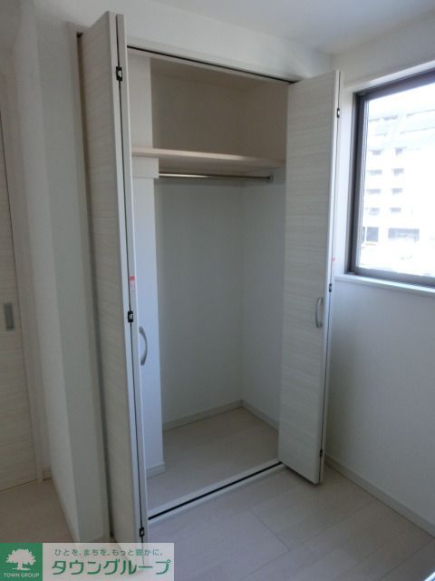 収納　高さのあるクローゼット