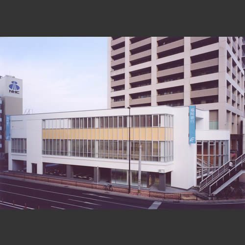 銀行　福岡銀行三萩野支店（銀行）まで197m