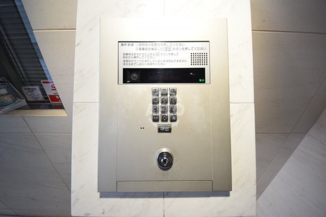 セキュリティ　プレサンスNEO心斎橋　オートロック