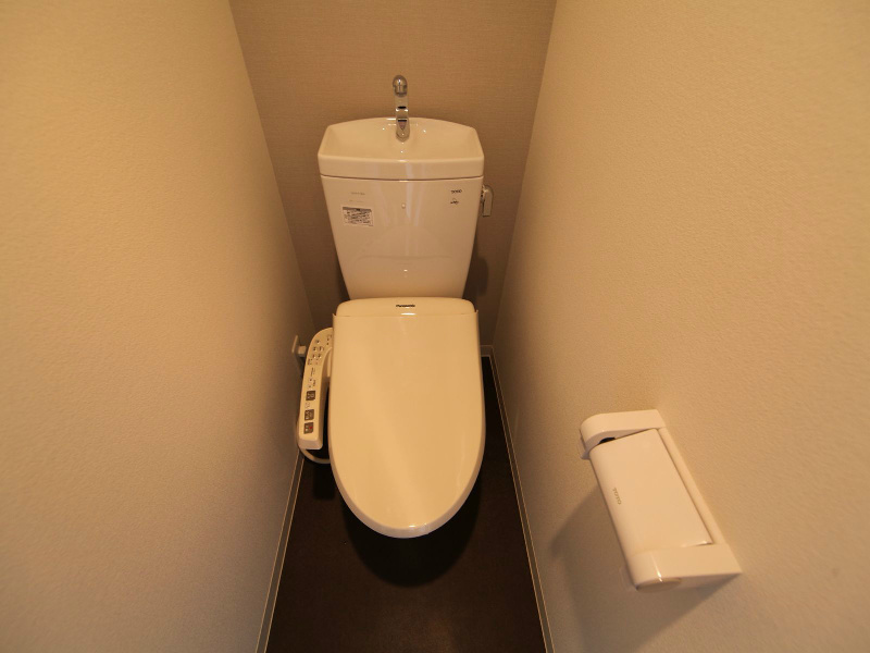 トイレ　トイレ　温水洗浄暖房便座取り付け可