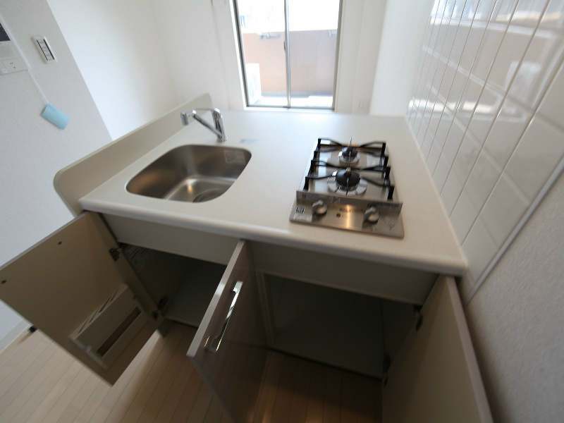 キッチン　システムキッチン（ガス2口コンロ付）