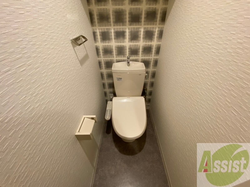 トイレ　こちらはトイレです。清潔感があり、安心して使用できます。