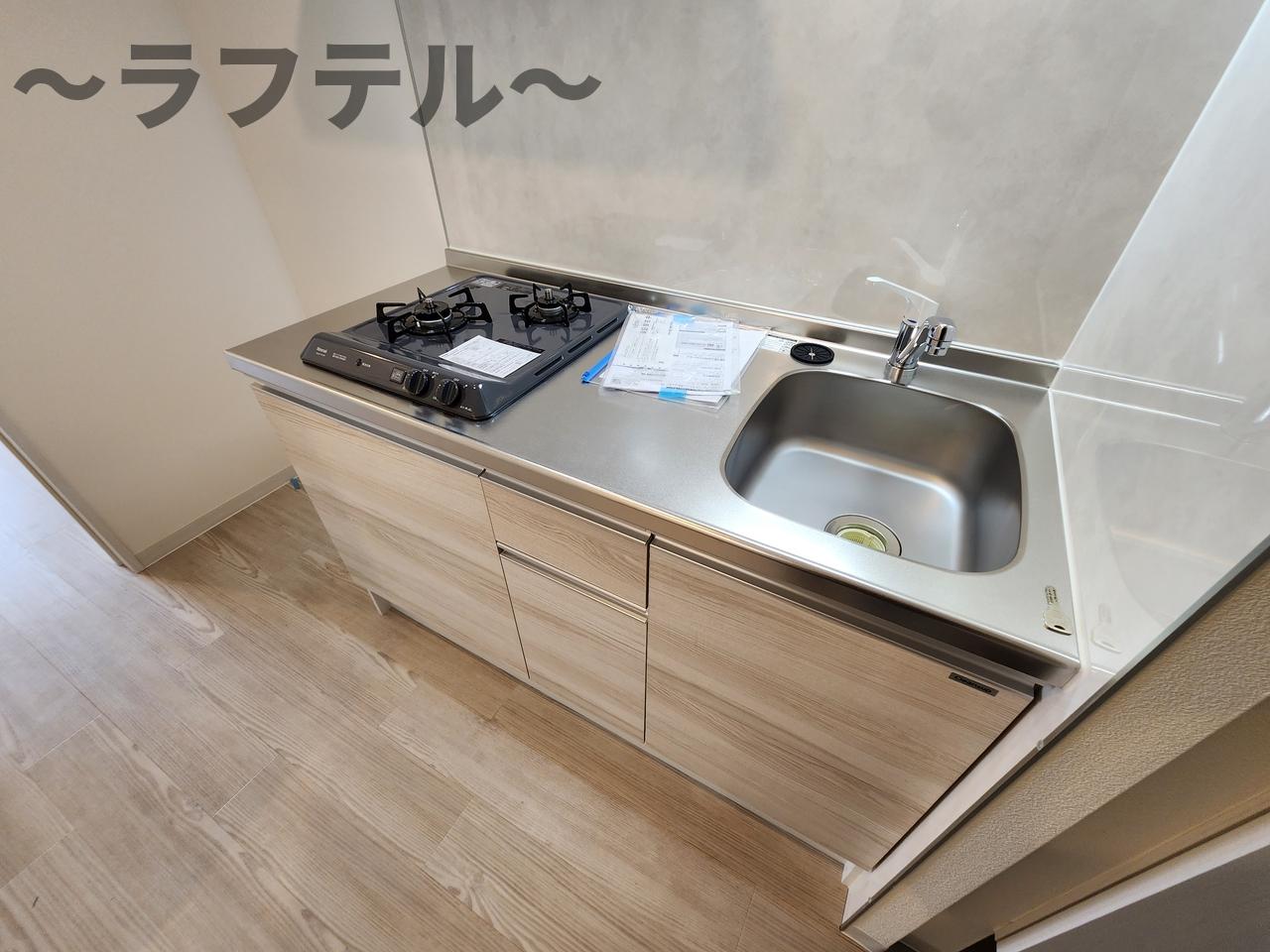 キッチン　同メーカー施工　別部屋イメージ写真