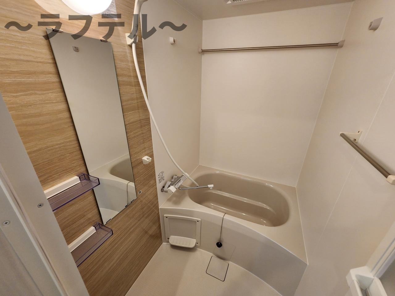 バス・シャワールーム　同メーカー施工　別部屋イメージ写真