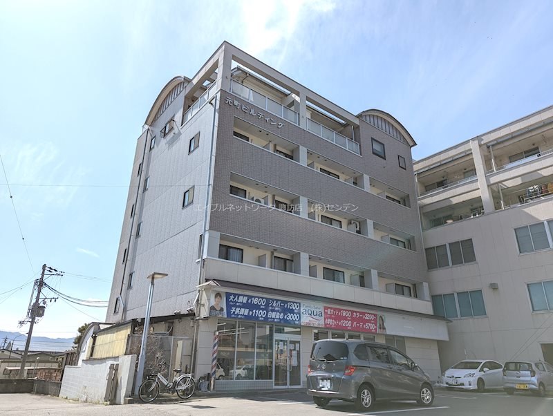 建物外観　※1Fテナントは現在は理髪店です