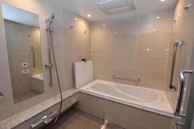 バス・シャワールーム