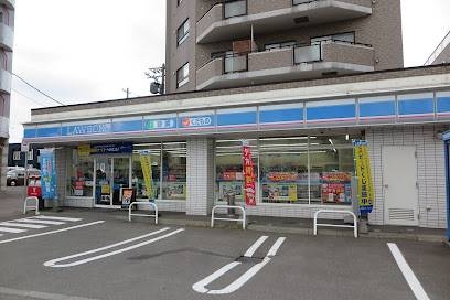 コンビニ　ローソン札幌二十四軒4条西店（コンビニ）まで209m