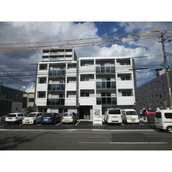 建物外観　地下鉄東西線　東札幌　徒歩5分