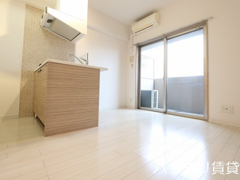 バルコニー　写真は別号室の為、現状優先になります。