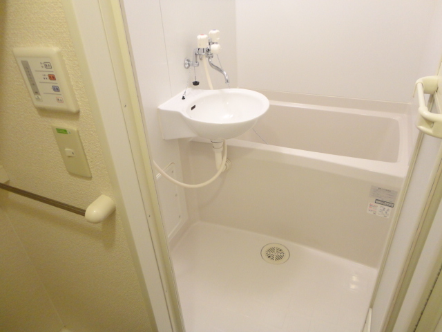 バス・シャワールーム　浴室乾燥機付