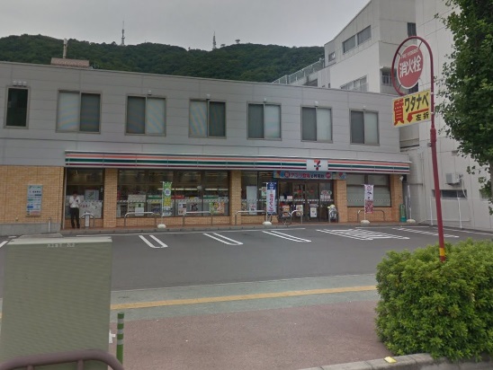 コンビニ　セブンイレブン徳島東大工町店（コンビニ）まで93m