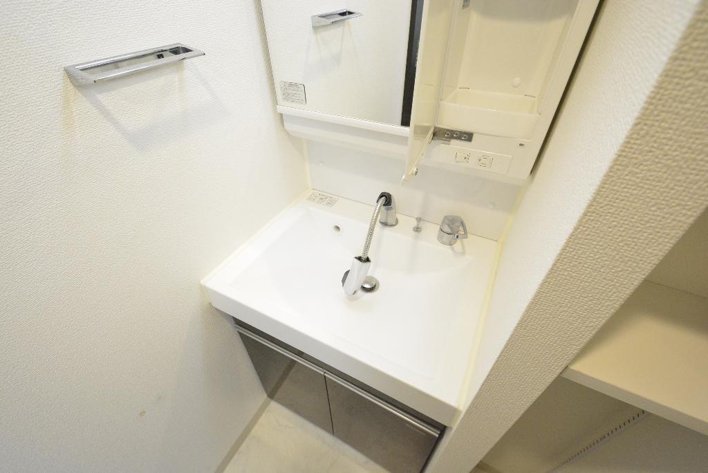 洗面設備　洗髪洗面化粧台