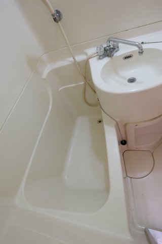 バス・シャワールーム　同タイプの別室画像です　現状優先でご了承ください