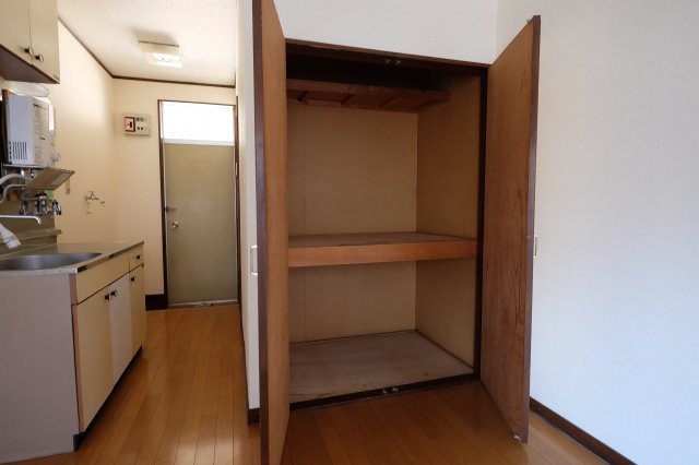 収納　同タイプの別室画像です　現状優先でご了承ください