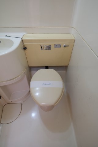 トイレ　同タイプの別室画像です　現状優先でご了承ください