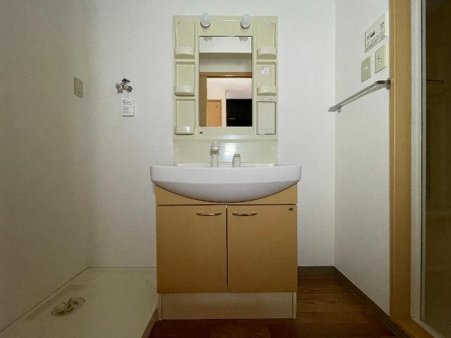 洗面設備　洗髪洗面化粧台