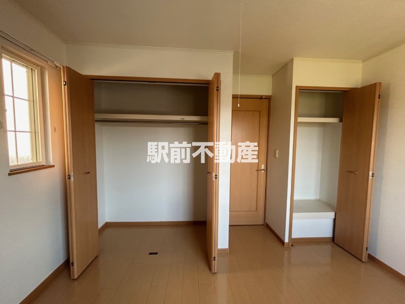 収納　洋服たくさん掛けれます