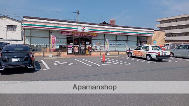 コンビニ　セブン－イレブン福岡横手３丁目店（コンビニ）まで311m