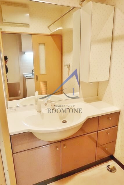 洗面設備　洗面台です。