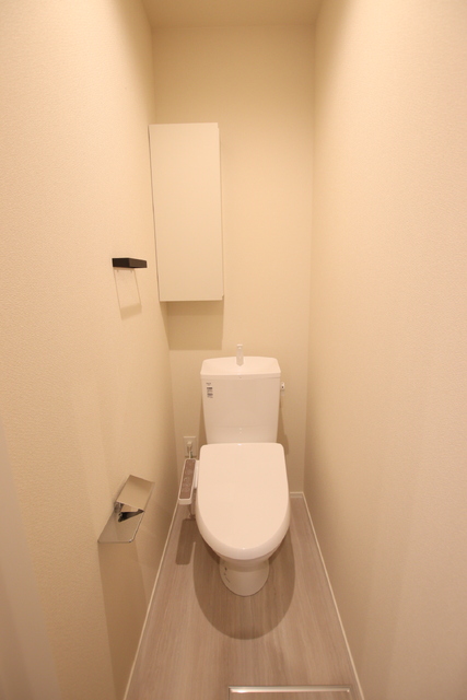 トイレ　★多機能便座付き★