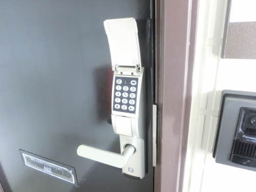 玄関　デジタルロック