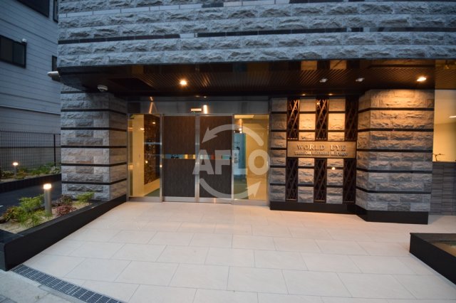 エントランス　ワールドアイ難波南ミラージュ　外観