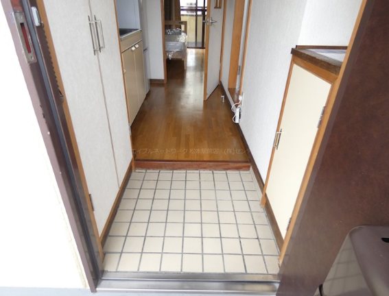 玄関　他の号室の参考画像です。