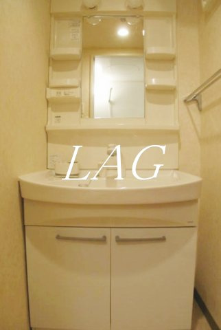洗面設備　洗面台です。（同仕様です。）