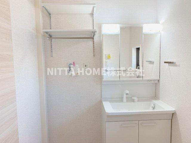 洗面設備　洗髪洗面化粧台がついています◎