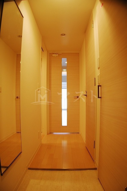 玄関　シンプルな玄関です。