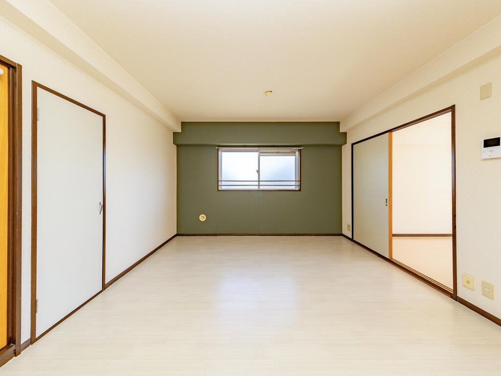 居室・リビング　※203号室のものです