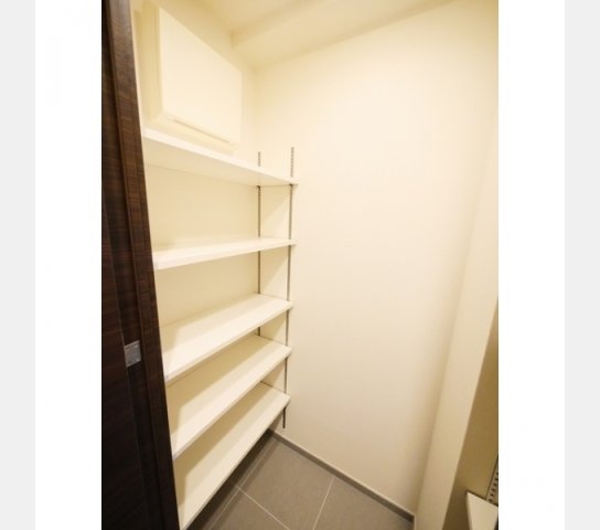 収納　※別部屋の参考写真です。