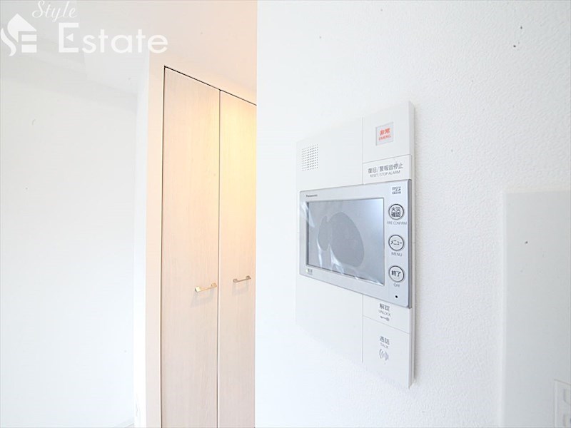 セキュリティ　モニター付きインターホン