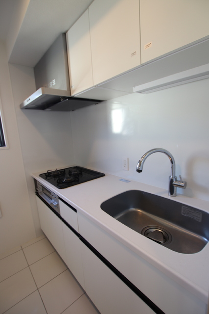 キッチン　幅があって使いやすいシステムキッチン☆