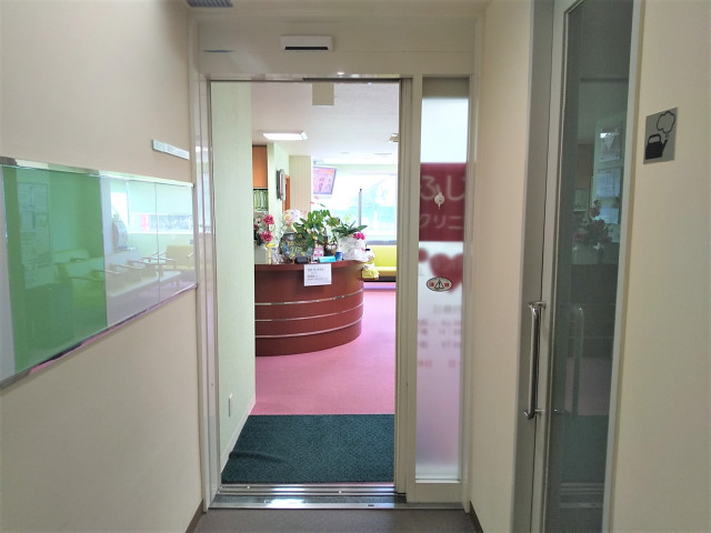 病院　おかべふじこ内科・循環器クリニック（病院）まで450m