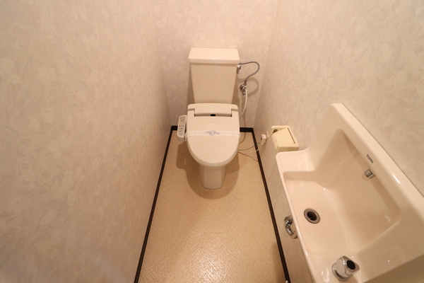 トイレ　現況の物を優先とします