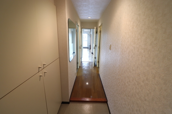 玄関　現況の物を優先とします