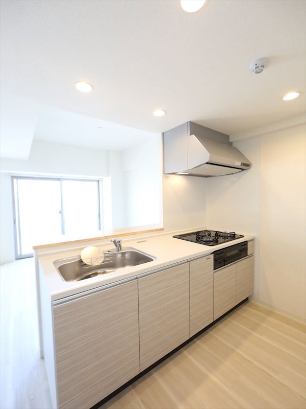 キッチン　システムキッチン　3口ガスコンロ　グリル付