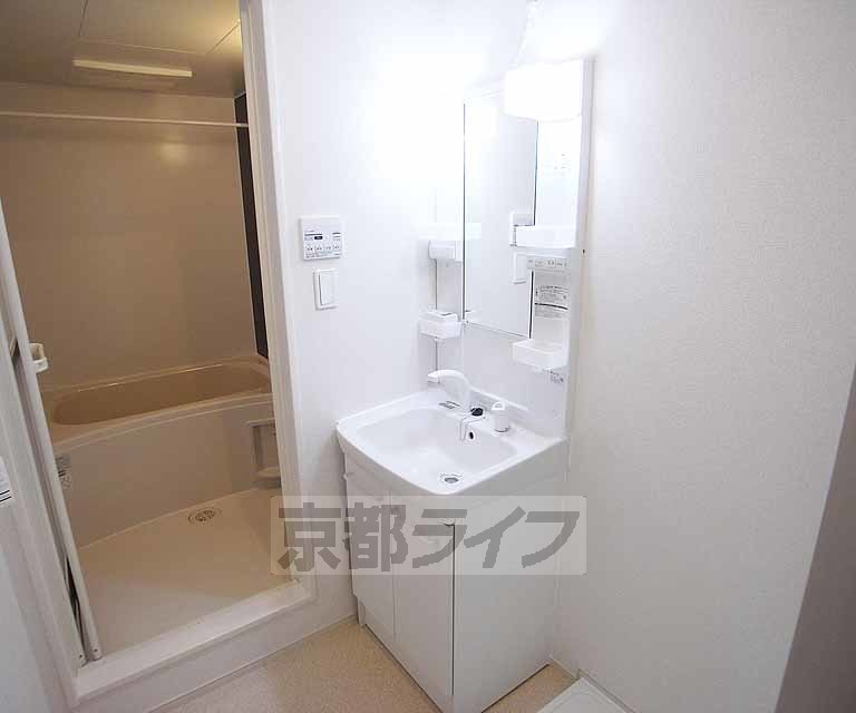 洗面設備　シャンプードレッサーです。