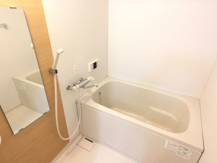 バス・シャワールーム　換気暖房乾燥機付浴室