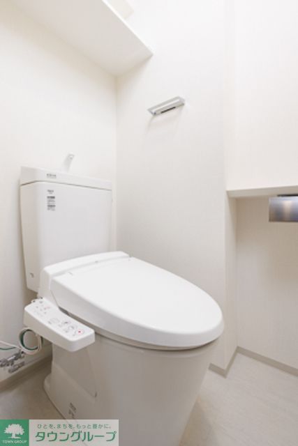 トイレ　※写真は同タイプ住戸です。