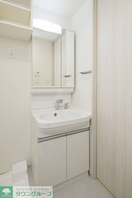 洗面設備　※写真は同タイプ住戸です。