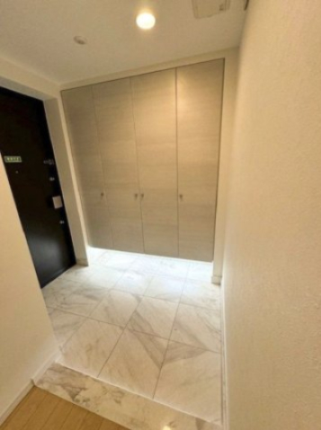 玄関　別部屋参考写真になります