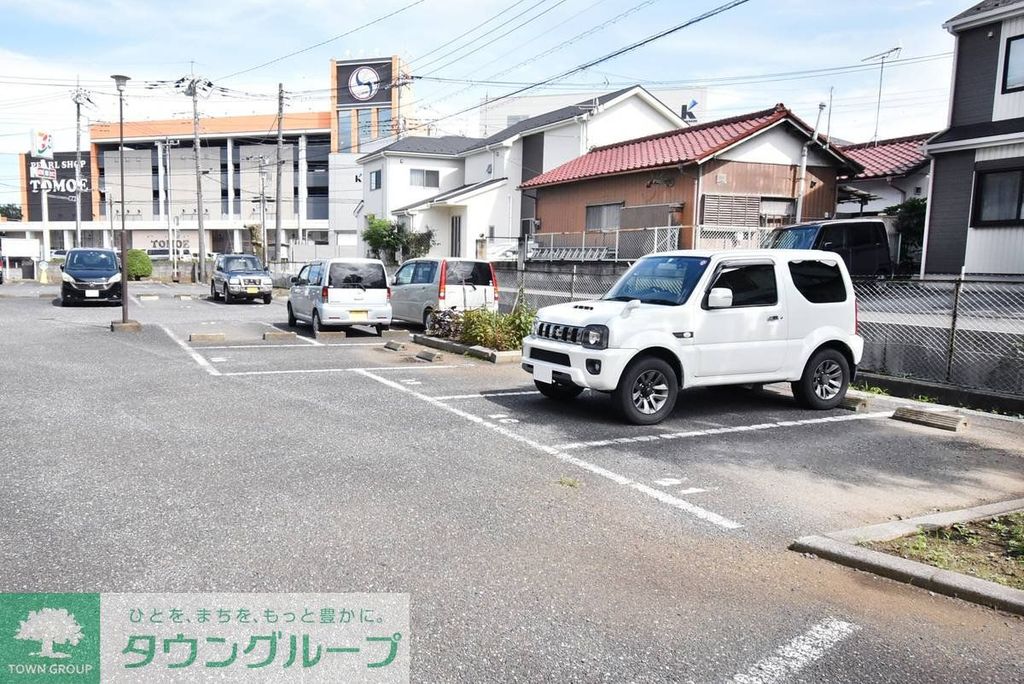 駐車場　駐車場