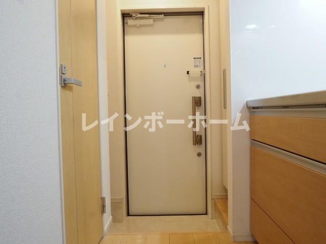 玄関　シンプルで使いやすい玄関です