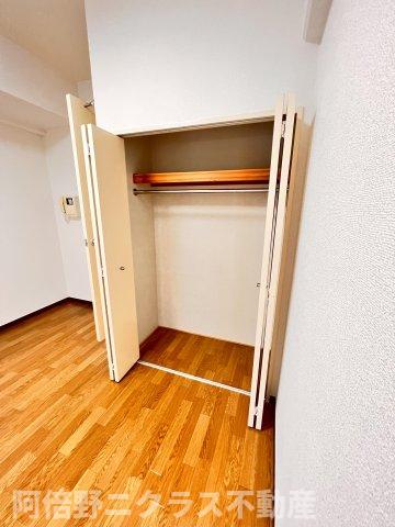 収納　内装は別部屋の参考写真です。